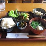 日常茶飯 - 一汁三菜（スパイシーチキンのカレーソース他）(2013.04)