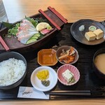Ekimae no Rakuda - 