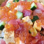 松栄寿司 - 海鮮バラちらし
味噌汁付き　1760円(税込)
