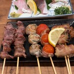 串焼と魚 のんき - 砂肝180円、しそ巻き250円、トマト巻き250円、えのき巻き250円