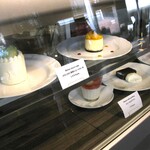 후단 카페 - ガラスケーキ内のケーキ類