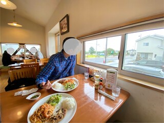 Mahoroba - Mezzanine Seating