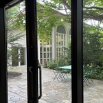 万平ホテル カフェテラス - 改装されたスペース（カフェテラスとは別です）