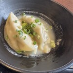 元祖 ざる焼 小林養鶏 本店わさび - 炭火香る炊き餃子