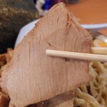 ケンチャンラーメン - チャーシュー、薄め。