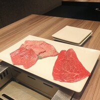 焼肉うしごろ 新宿三丁目店 - 