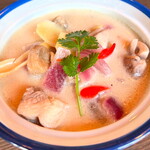 ジャスミンアンジェロ - 鶏肉のココナッツミルクスープ
(トムカーガイ)¥1100