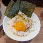 中華そば　金ちゃん - 卵はなかなか潰さない派。醤油はやや甘かった。