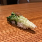 小柳寿司 - カイワレの昆布〆・紀州産梅（小柳寿司）2025.2