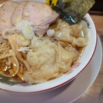 中華そば　金ちゃん - 理想的なワンタン。