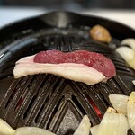 札幌成吉思汗 しろくま - 炭火の火力強し