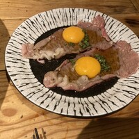 個室焼肉匠 - 炙りユッケ