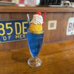 カフェ マチルダ - 夏季限定クリームソーダ