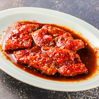 神戸牛焼肉と冷やしピーマン 金肉屋_1