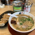 ラーメン横綱 - ピリ辛餃子を単品でオーダー