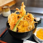 天麩羅の里　天 - 大海老天丼3本　1380円