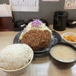 とんかつ 和栗 - 