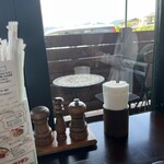 グリルカフェ RIVER ROCK - 内観