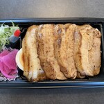 プルプル弁当 - 炙り焼豚弁当（並）