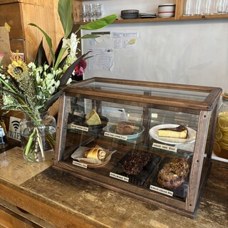 クッキーなどの焼き菓子も充実しています。