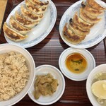 ぎょうざの満洲 - 料理写真: