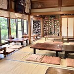 手打そば 草太 - 店舗内観１（４人座卓×10卓）