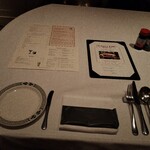 ロウリーズ・ザ・プライムリブ 恵比寿ガーデンプレイス店 - セッティング