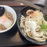 鳴門うどん  - 料理写真: