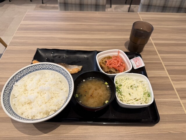 Yoshinoya Nakamozu Ten