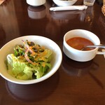 シュトゥーベン・オータマ - ランチのサラダ、スープセット（＾ω＾）