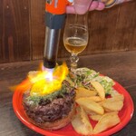 THE GRABBER hamburger pub - 炙る