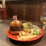 THE GRABBER hamburger pub - ROYAL CROWN BUTTER BURGER（ダブルパティ）