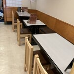 鮨藤 - 店内テーブル席
