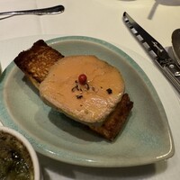 アンフュージョン - フォアグラのコンフィと自家製プリオッシュ