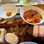 アルカナイズ - 朝食 じゃがいものエスプーマ・伊豆牛の煮込み 季節野菜のスパイスマリネ 自家製生ハム