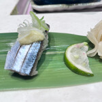 立食い寿司 根室花まる 錦糸町テルミナ店 - 根室産さんま　この日一番美味しかった！