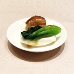 北京料理桂蘭 - 柔らかい角煮と青梗菜のシャキシャキ感と蒸しパンのモチモチ感のマッチングが素晴らしいんです！(o^^o)