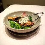 北京料理桂蘭 - 鶏の骨付きもも肉を使った近年お気に入りの逸品です(o^^o)