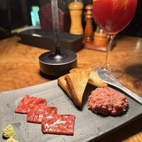 カルネジーオ イースト - 