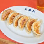 大勝軒 - 餃子税込350円
（2025年9月現在）