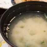 とろろや - みそ汁（塩鯖の焼魚膳）