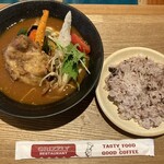 キッチン グリズリー - こだわりチキンスープカレー＆雑穀米