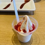 丸源ラーメン 米子中島店 - カップソフトいちご