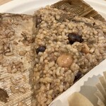 ウカノミタマ - 玄米+6種類の食材で作られた粽