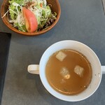 ビューダイニングDen'en - コンソメスープ、サラダ