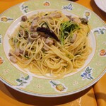 トラットリア・イタリア - 豚肉と豆苗のアーリオオーリオ