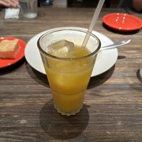 grigio la tavola - 
