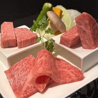 仙台牛焼肉 花牛 - 