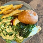 Chillmatic Hamburger & Bistro - 