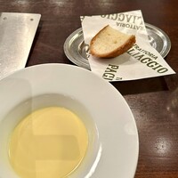 パリアッチョ 丸の内仲通り店 - ポタージュスープとフォカッチャ